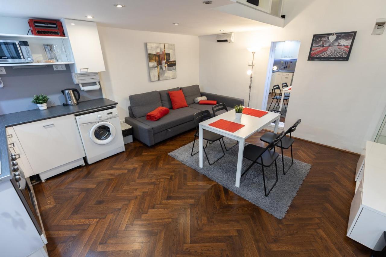 Bright & Shine Apartment — Fotók 3